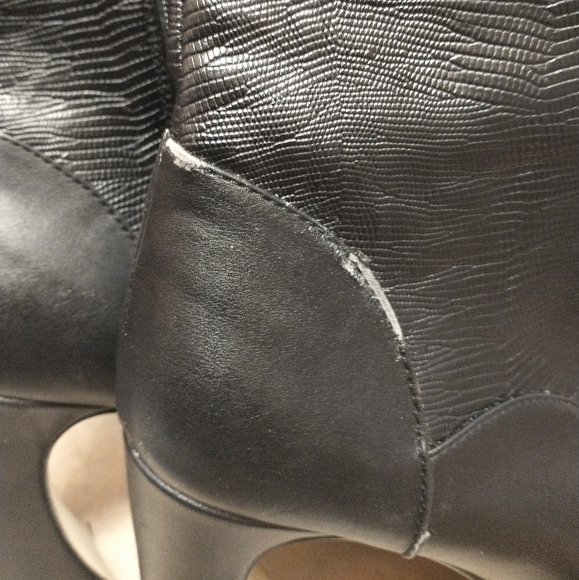 Boots - Picture 6 of 8